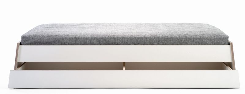 Stockholm Bett von Richard Lampert, 160 cm breit, aus Birke Multiplex, weiß lackiert.